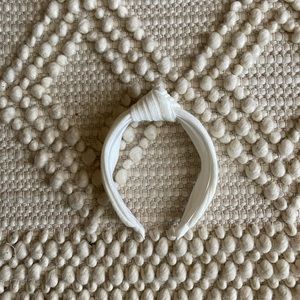 Universal Thread | Knotted Cream Headband